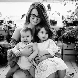 Meet your Posher, Caitlin